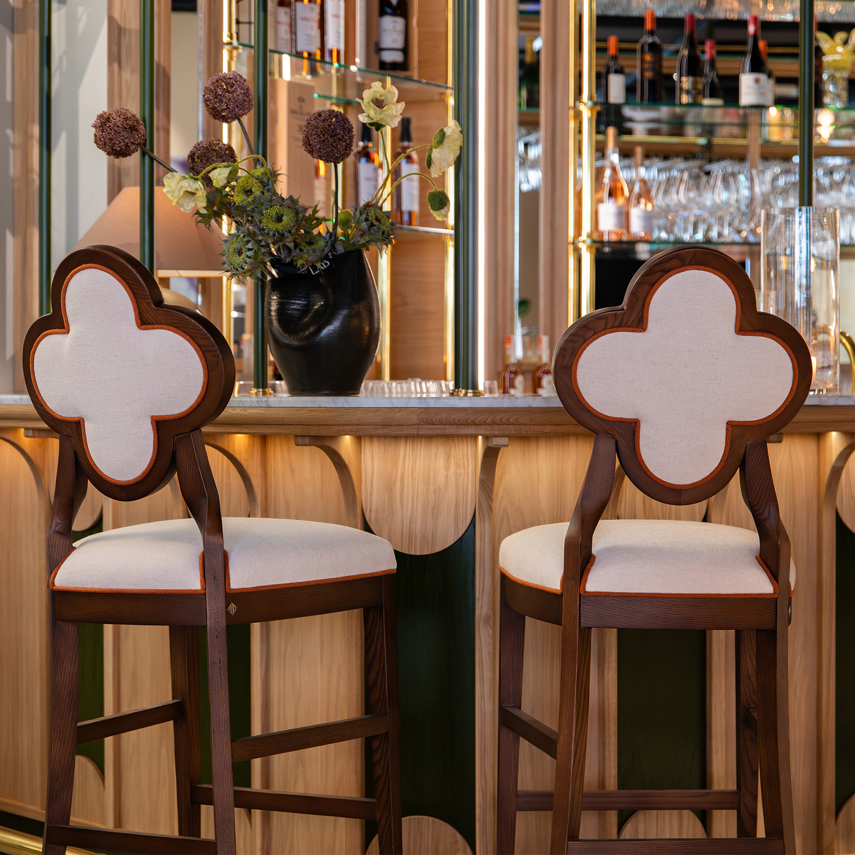 Lucky Bar Chair – Beige With Rust Piping